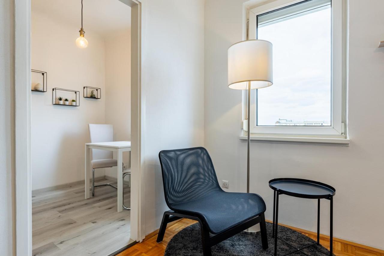 New With A View - Modern Studio Wenen Buitenkant foto