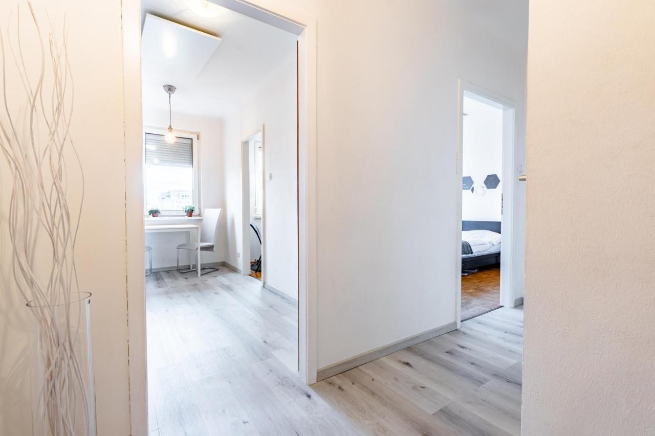 New With A View - Modern Studio Wenen Buitenkant foto