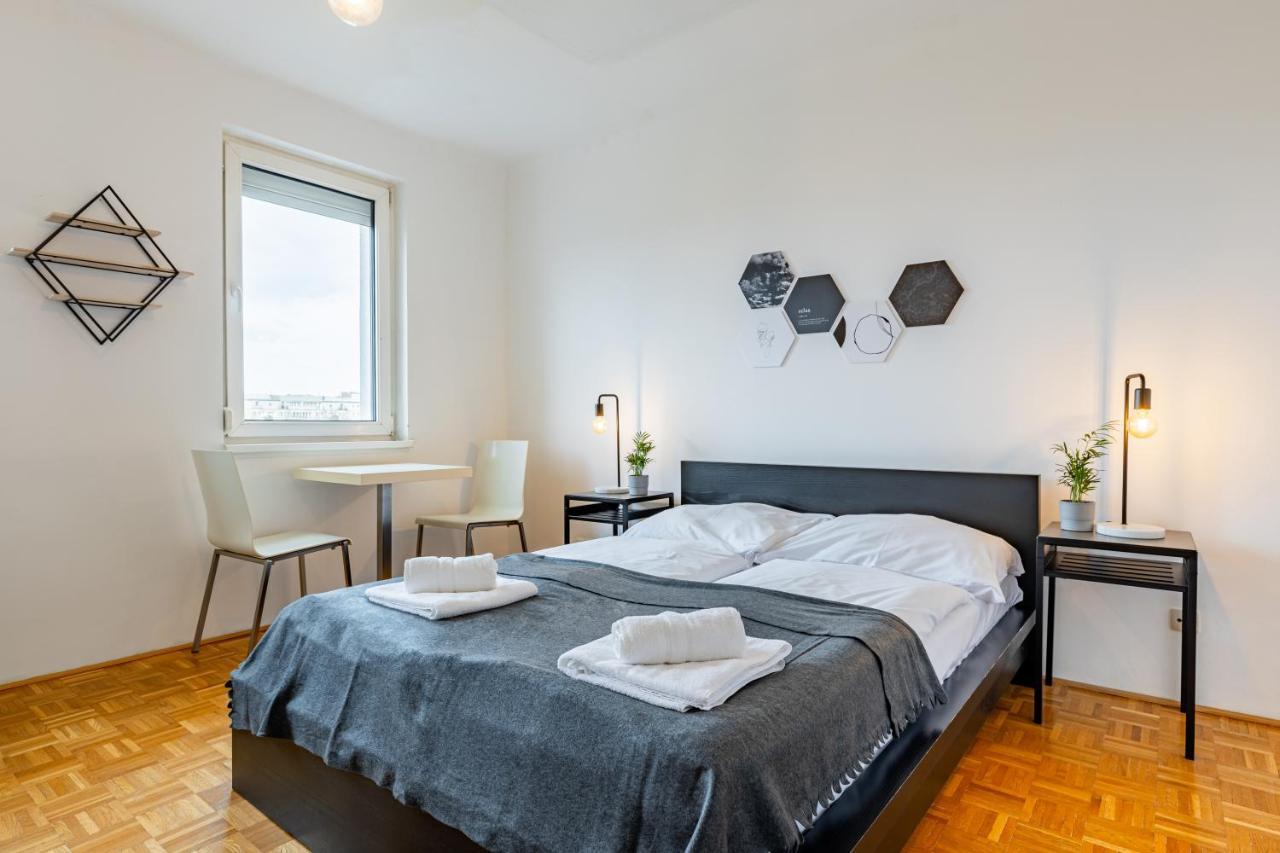 New With A View - Modern Studio Wenen Buitenkant foto